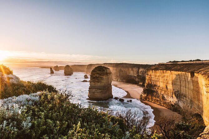 Great Ocean Road, 12 Apostles, Loch Ard Gorge & lunch - Melbourne - Why the Reverse Route Changes the Whole Day
