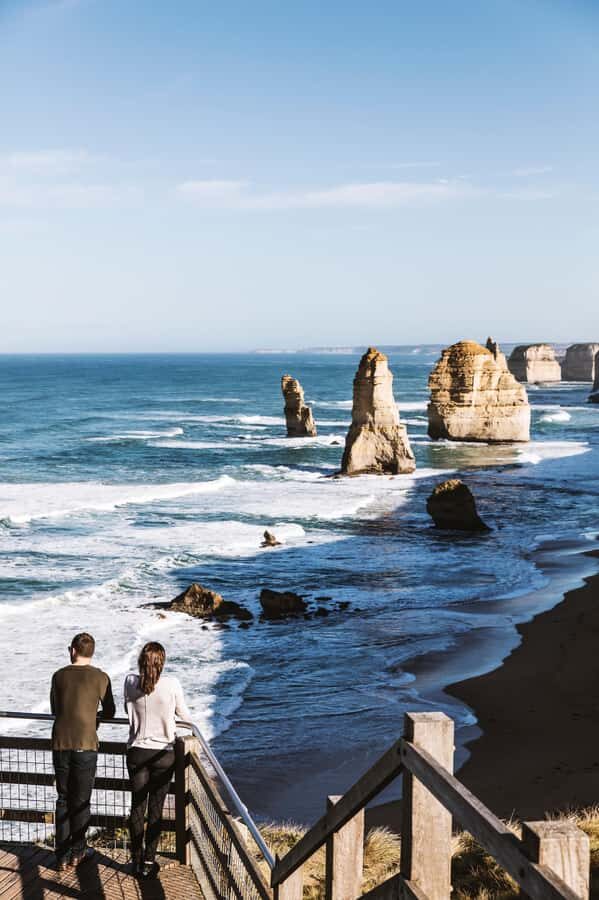 Luxe Bus Great Ocean Road Coastal Spectacular - Lunch at the Wildlife Wonders café: convenient and actually timed well