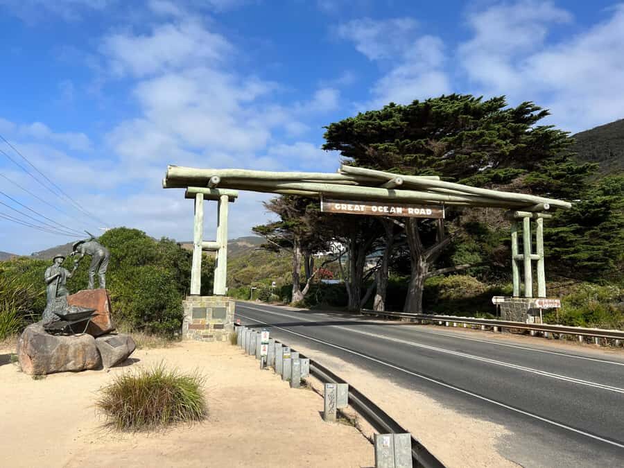 Melbourne: Great Ocean Road Private Day Tour - Apollo Bay lunch and a real break (70 minutes)