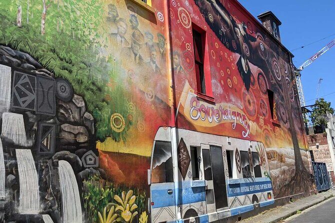Melbourne Street Art Quest: Self-Guided Urban Story Game - How the Melbourne Street Art Quest works on your phone