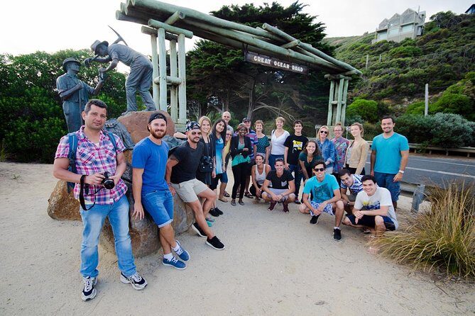 Melbourne to Adelaide: 3-Day Great Ocean Road Grampians Tour - Day 2: Tower Hill extinct volcano wildlife, then Pinnacle and Halls Gap BBQ