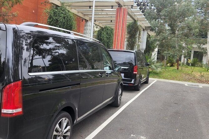 Melbourne (Tullamarine) Airport: Shared Transfer to Melbourne - Drop-offs around St Kilda, South Yarra, and Richmond
