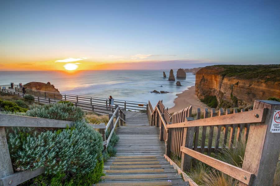 Melbourne: Ultimate Great Ocean Road Morning Escape Day Tour - Starting at sunrise: Melbourne pickup and the 13-hour rhythm